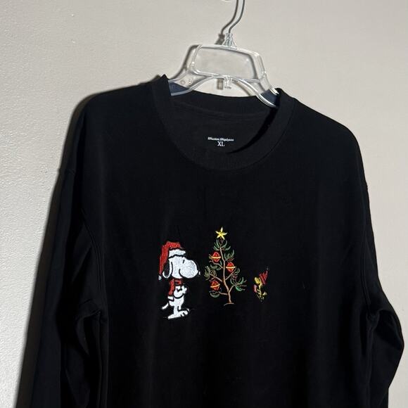 Snoopy and Woodstock Peanuts Embroidered Black Christmas Sweatshirt XL, NWOT - Picture 4 of 8